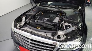 Mercedes-Benz E-Class E300 4MATIC Exclusive 2020 года из Южной Кореи