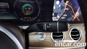 Mercedes-Benz E-Class E300 4MATIC Exclusive 2020 года из Южной Кореи