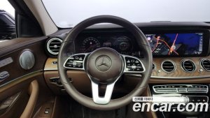 Mercedes-Benz E-Class E300 4MATIC Exclusive 2020 года из Южной Кореи