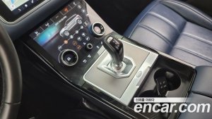 Land Rover Range Rover Evoque D180 SE 2020 года из Южной Кореи