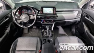 Kia Seltos Бензин 1.6 Turbo 2WD 2022 года из Южной Кореи