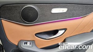 Mercedes-Benz GLC-Class GLC300 4MATIC Premium Coupe 2020 года из Южной Кореи