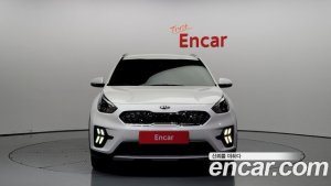Kia Niro 1.6 HEV 2020 года из Южной Кореи