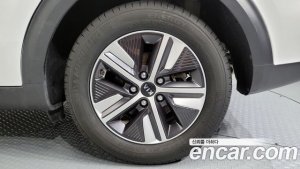 Kia Niro 1.6 HEV 2020 года из Южной Кореи