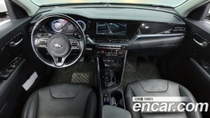 Kia Niro 1.6 HEV 2020 года из Южной Кореи
