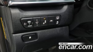 Kia Niro 1.6 HEV 2020 года из Южной Кореи