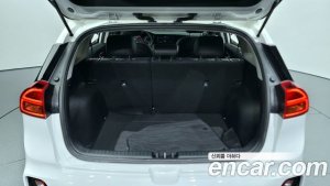 Kia Niro 1.6 HEV 2020 года из Южной Кореи