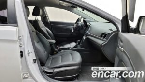 Hyundai AVANTE 1.6 2020 года из Южной Кореи