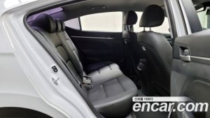 Hyundai AVANTE 1.6 2020 года из Южной Кореи