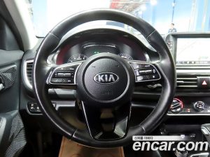 Kia Seltos Бензин 1.6 Turbo 2WD 2022 года из Южной Кореи