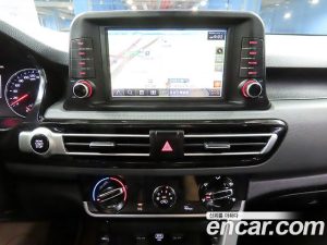 Kia Seltos Бензин 1.6 Turbo 2WD 2022 года из Южной Кореи
