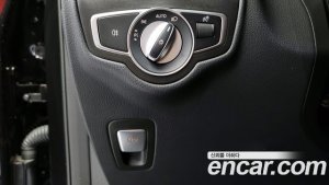 Mercedes-Benz GLC-Class GLC220 d 4MATIC Coupe 2021 года из Южной Кореи