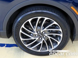 Lincoln Nautilus 2.7 Reserve AWD 2019 года из Южной Кореи
