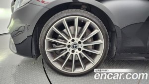 Mercedes-Benz E-Class E350 4MATIC AMG Line 2020 года из Южной Кореи
