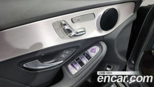 Mercedes-Benz C-Class C200 AMG Line 2021 года из Южной Кореи