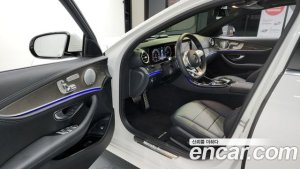 Mercedes-Benz E-Class E350 4MATIC AMG Line 2020 года из Южной Кореи