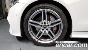 Mercedes-Benz E-Class E220d Cabriolet 2020 года из Южной Кореи