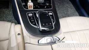 Mercedes-Benz E-Class E220d Cabriolet 2020 года из Южной Кореи