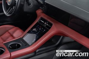 Porsche Taycan 4S 2021 года из Южной Кореи