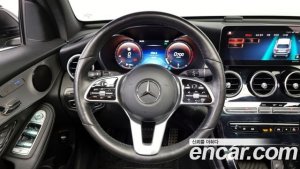 Mercedes-Benz GLC-Class GLC300 4MATIC Premium 2020 года из Южной Кореи