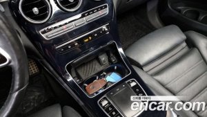 Mercedes-Benz GLC-Class GLC300 4MATIC Premium 2020 года из Южной Кореи