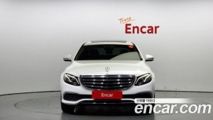 Mercedes-Benz E-Class E300 4MATIC Exclusive 2020 года из Южной Кореи