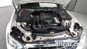 Mercedes-Benz E-Class E300 4MATIC Exclusive 2020 года из Южной Кореи