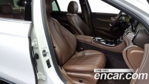 Mercedes-Benz E-Class E300 4MATIC Exclusive 2020 года из Южной Кореи