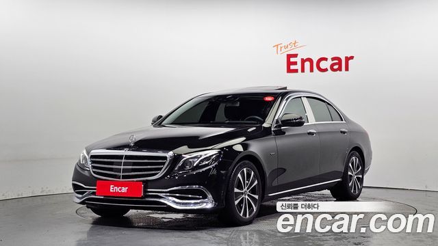 Mercedes-Benz E-Class E300e 4MATIC Exclusive 2020 года из Кореи