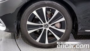 Mercedes-Benz E-Class E300e 4MATIC Exclusive 2020 года из Южной Кореи