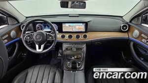 Mercedes-Benz E-Class E300e 4MATIC Exclusive 2020 года из Южной Кореи