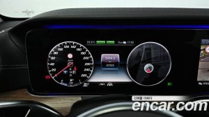 Mercedes-Benz E-Class E300e 4MATIC Exclusive 2020 года из Южной Кореи