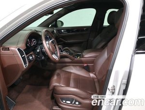 Porsche Cayenne 3.0 E-하이브리드 Coupe 2020 года из Южной Кореи