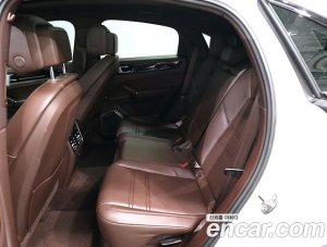 Porsche Cayenne 3.0 E-하이브리드 Coupe 2020 года из Южной Кореи
