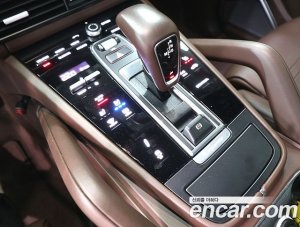 Porsche Cayenne 3.0 E-하이브리드 Coupe 2020 года из Южной Кореи