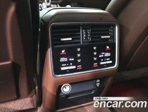 Porsche Cayenne 3.0 E-하이브리드 Coupe 2020 года из Южной Кореи