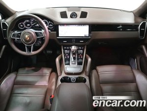 Porsche Cayenne 3.0 E-하이브리드 Coupe 2020 года из Южной Кореи
