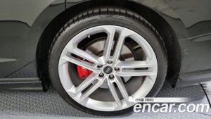Audi S8 4.0 TFSI 4WD LWB 2021 года из Южной Кореи