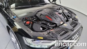 Audi S8 4.0 TFSI 4WD LWB 2021 года из Южной Кореи