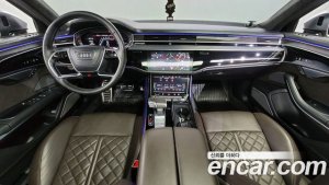 Audi S8 4.0 TFSI 4WD LWB 2021 года из Южной Кореи