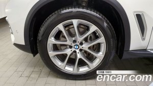 BMW X5 xDrive 30d xLine 2021 года из Южной Кореи