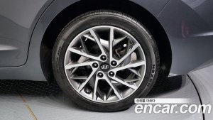 Hyundai AVANTE 1.6 2020 года из Южной Кореи