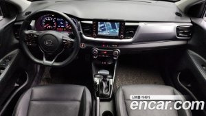 Kia Stonic 1.4 2020 года из Южной Кореи