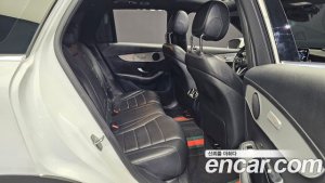 Mercedes-Benz GLC-Class GLC300e 4MATIC 2021 года из Южной Кореи