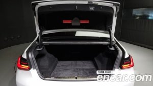 BMW 7-Series 730Ld xDrive Design Pure Excellence 2020 года из Южной Кореи