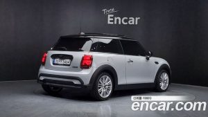 Mini Cooper CLASSIC Plus COMFORT PACK 2022 года из Южной Кореи