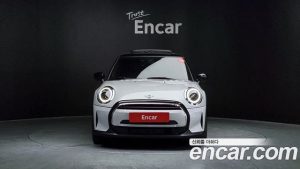Mini Cooper CLASSIC Plus COMFORT PACK 2022 года из Южной Кореи