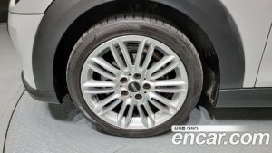 Mini Cooper CLASSIC Plus COMFORT PACK 2022 года из Южной Кореи