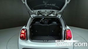 Mini Cooper CLASSIC Plus COMFORT PACK 2022 года из Южной Кореи