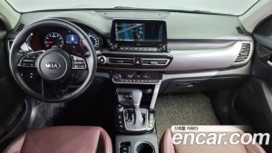 Kia Seltos Бензин 1.6 Turbo 2WD 2021 года из Южной Кореи